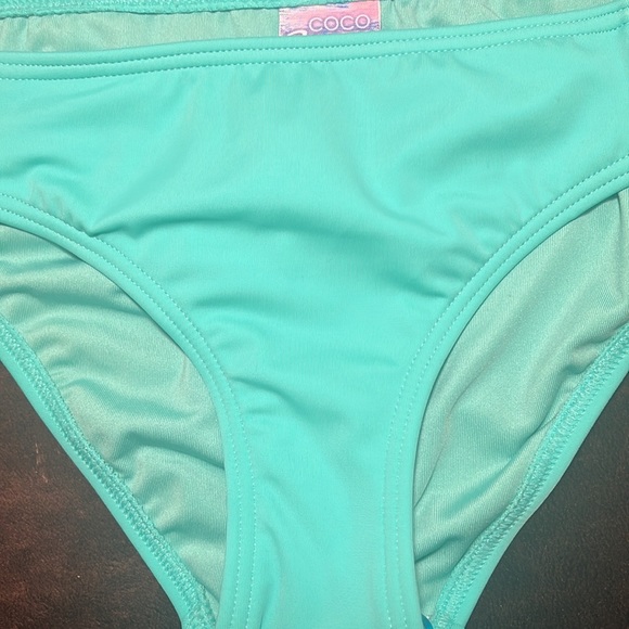 🩱 Teal bikini bottoms 🩱 - Picture 2 of 7